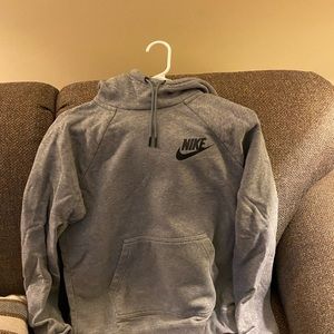 Nike women’s sweatshirt